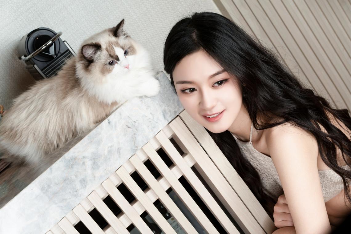 在新疆库尔勒点亮书法“烛光”